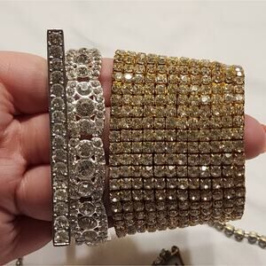 BUNDLE lot of vintage‎ look bracelets and necklaces